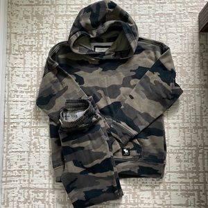 Abercrombie kids green camo sweatsuit
